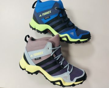 Dámska alebo juniorská turistická obuv Adidas TERREX AX2R Mid RAIN.RDY