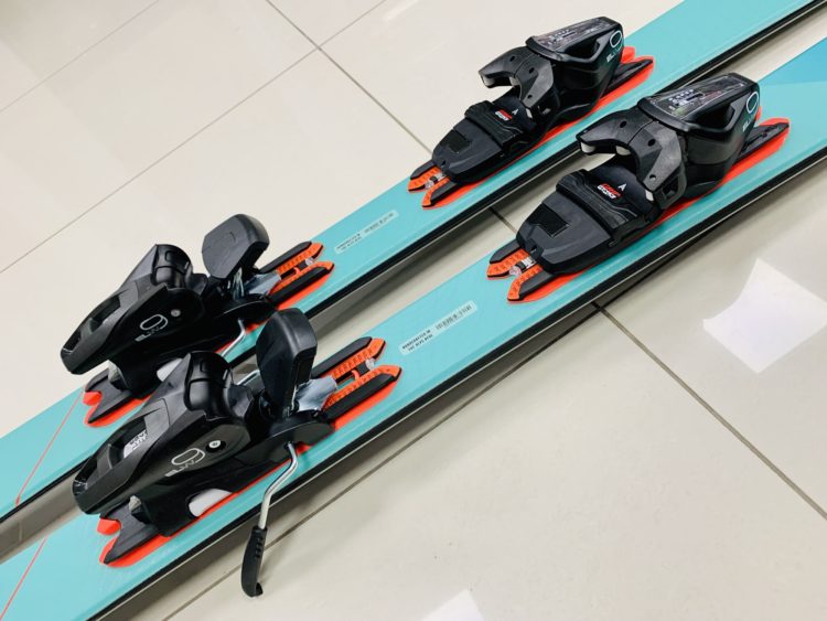 AKCIA ELAN: Dámske zjazdové lyže s viazaním ELAN Ilumina Amphibio LS 76 Carbon