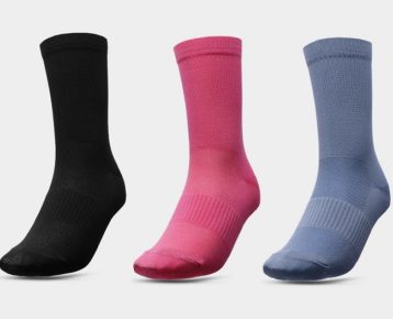 Cyklistické unisex ponožky nad členok 4F UFSOU075 black, blue, pink