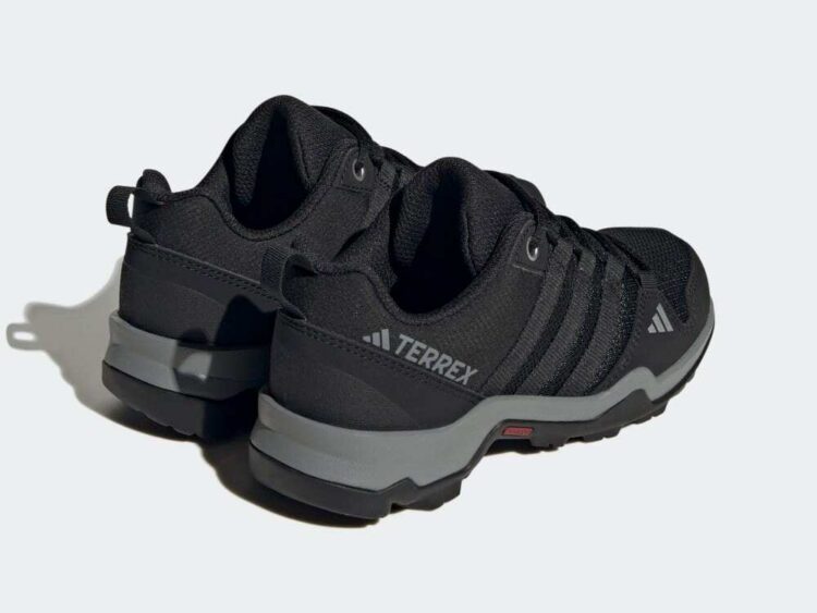 2024 new edition : ADIDAS Terrex AX2R K black dámska alebo juniorská trekingová obuv