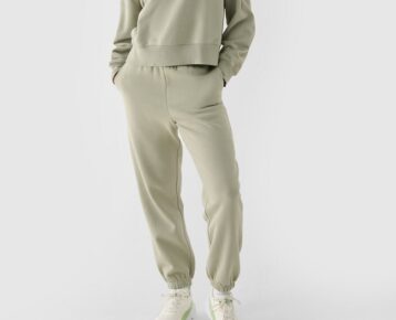 Dámske teplákové oversize jogger nohavice 4F TTROF0820 olive