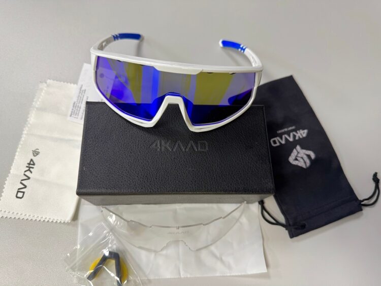2025 AKCIA: Športové okuliare 4KAAD Mirador Sports Glasses white, blue mirror