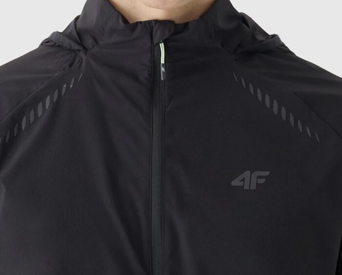 4F Akcia: Pánska bežecká zbaliteľná bunda 4F Ultralight TTJAM0775 black