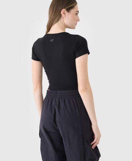 4F new collection: Dámske crop-top bavlnené tričko TTSHF2695