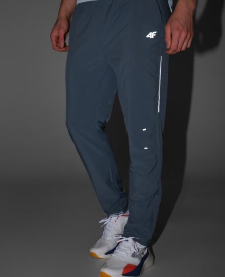 4F Akcia: Pánske rýchloschnúce bežecké nohavice TFTRM1253 grey