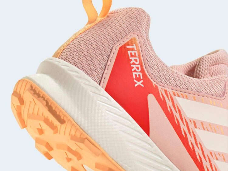 2026 ADIDAS new edition : ADIDAS TERREX Tracefinder Trail Running dámske / dievčenské tenisky