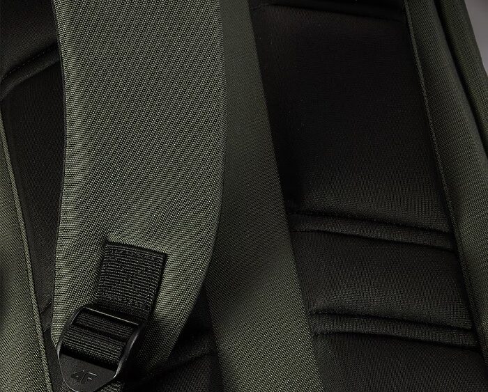 2026 4F nová kolekcia: Mestský batoh s vreckom na notebook ABACM0838 khaki