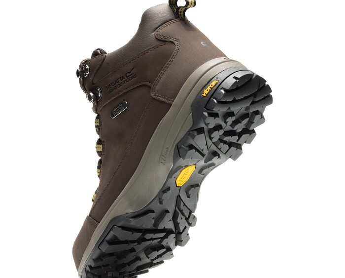 2026 Akcia Regatta nová kolekcia: Dámska kožená tutistická obuv Wms Burrel Leather VIBRAM® RWF1071 chestnut